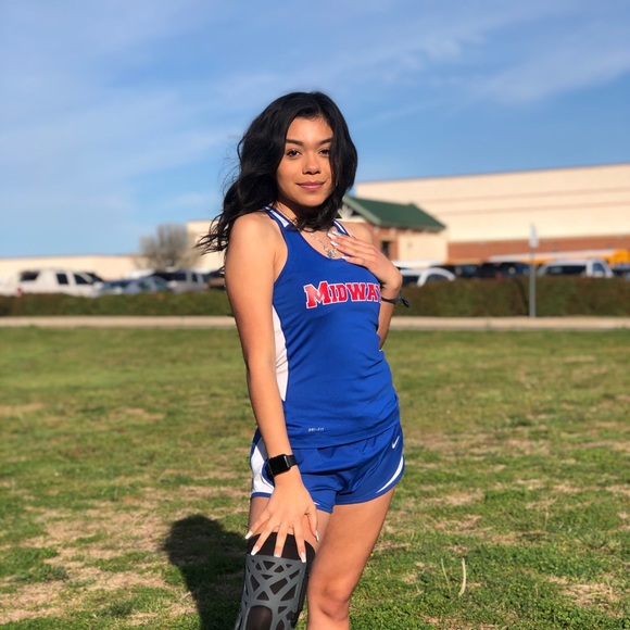 Meet your Posher, Letzy - Picture 3 of 6